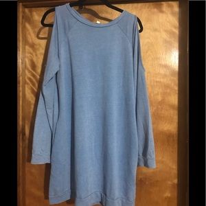 Large cold shoulder tunic NWT